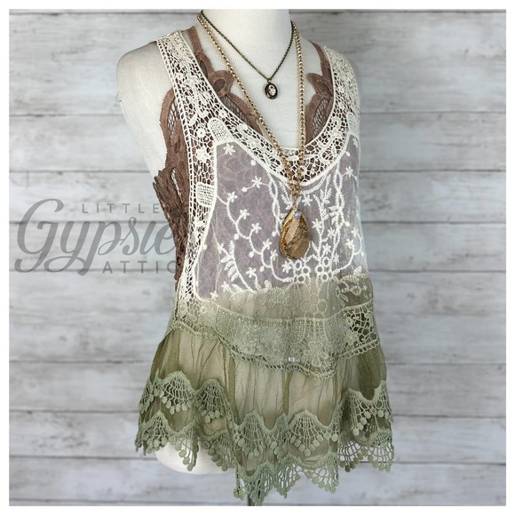 POL Antique Ivory Ombre Lace Layering Top - Picture 14 of 16